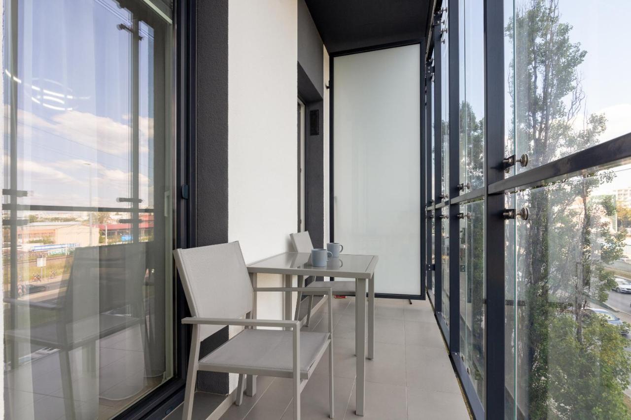 Yellow Sunset Studio Apartment Warsaw Exterior photo