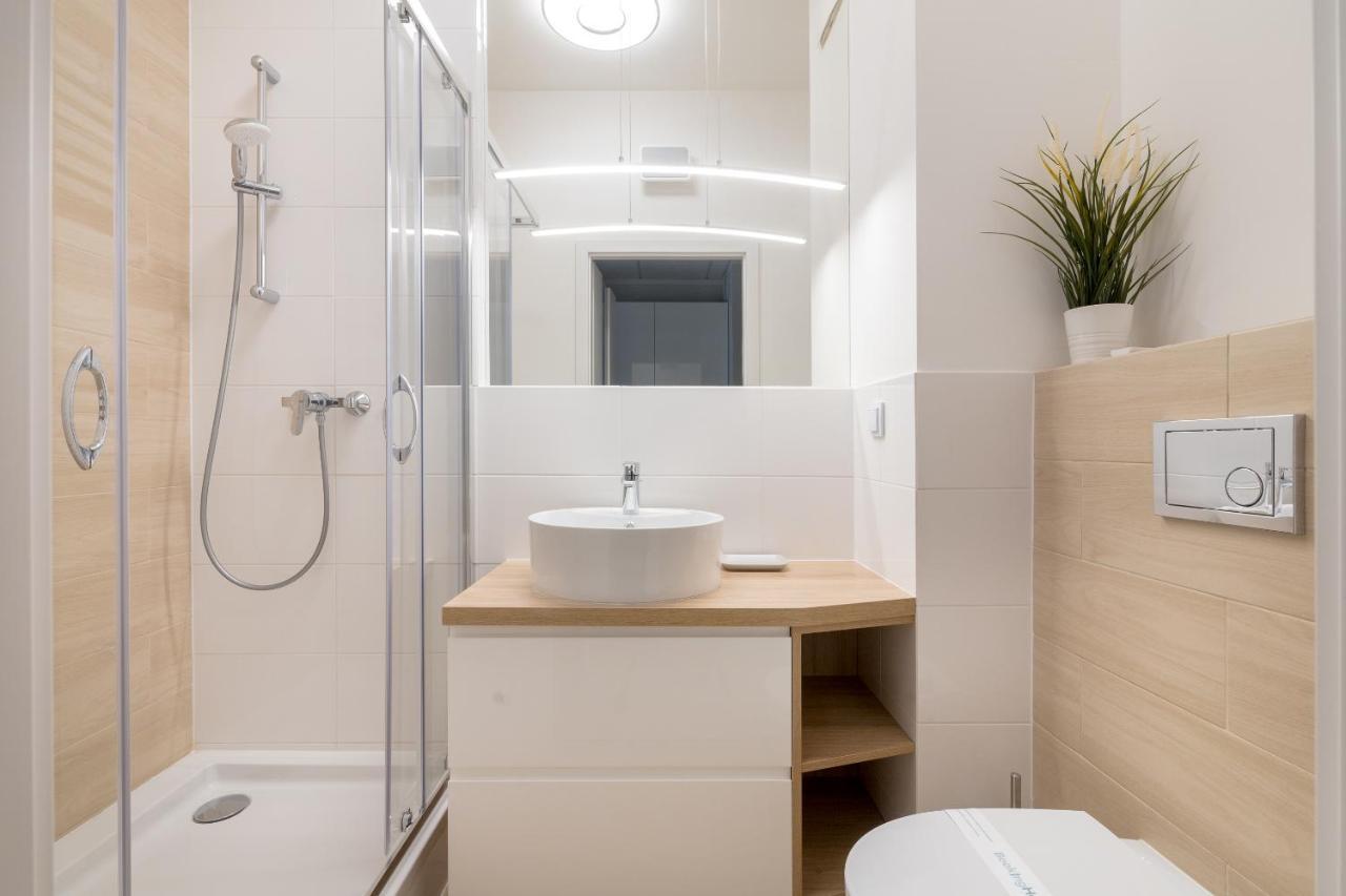 Yellow Sunset Studio Apartment Warsaw Exterior photo